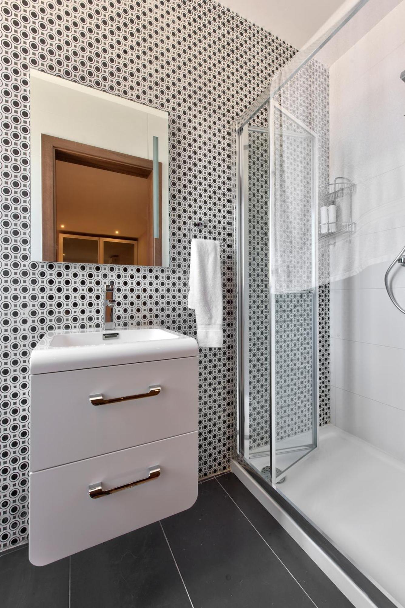 Amazing Spacious Apartment With Bbq & Jacuzzi Сент Джулианс Экстерьер фото